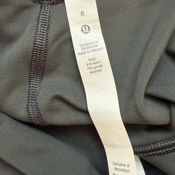 NWOT lululemon Align™ High-Rise Short 6" - Size 8 - Picture 4 of 4
